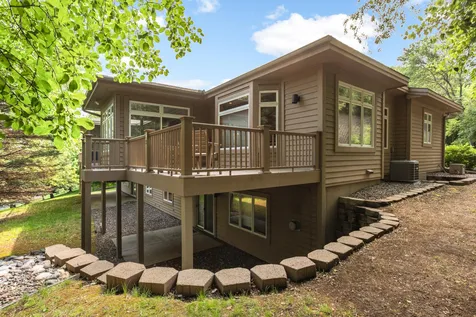 7081 Crowne Oak Road Eden Prairie MN 55344