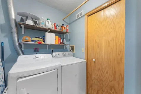 8438 Copperfield Way Inver Grove Heights MN 55076