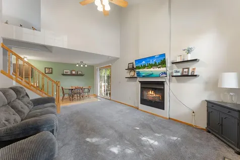 8438 Copperfield Way Inver Grove Heights MN 55076