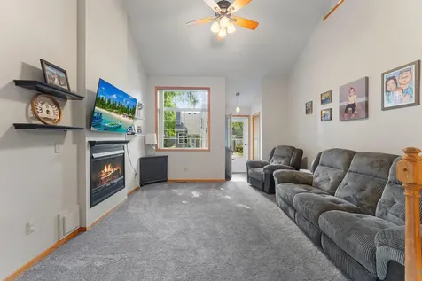 8438 Copperfield Way Inver Grove Heights MN 55076