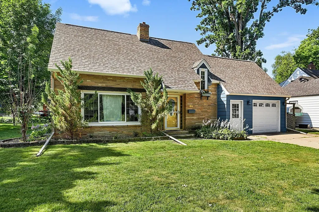 564 Juul Road SW Hutchinson MN 55350