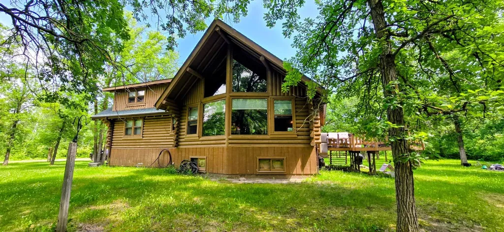 2846 Hawthorn Drive NW Baudette MN 56623