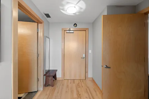 215 10th Avenue S Minneapolis MN 55415