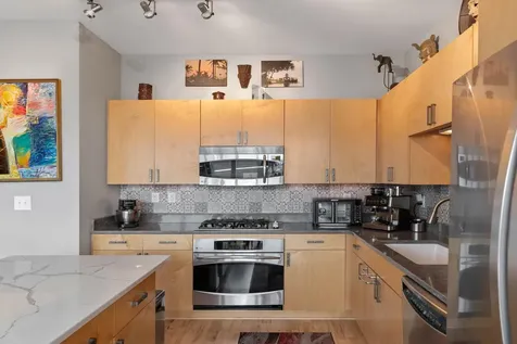 215 10th Avenue S Minneapolis MN 55415