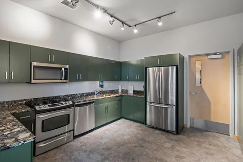 215 10th Avenue S Minneapolis MN 55415