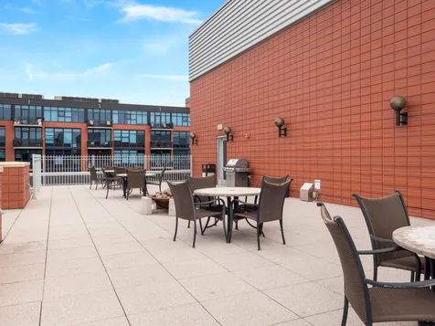 215 10th Avenue S Minneapolis MN 55415