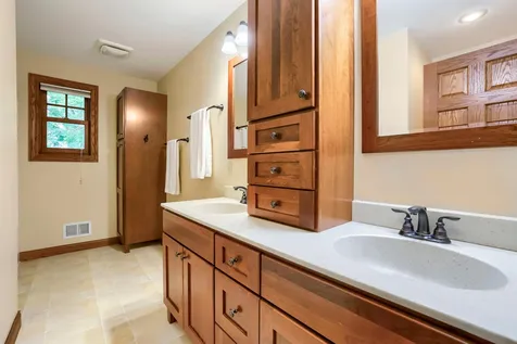3019 W Old Shakopee Road W Bloomington MN 55431
