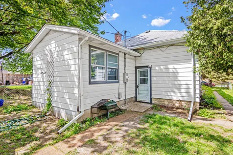 1700 Reaney Avenue Saint Paul MN 55106