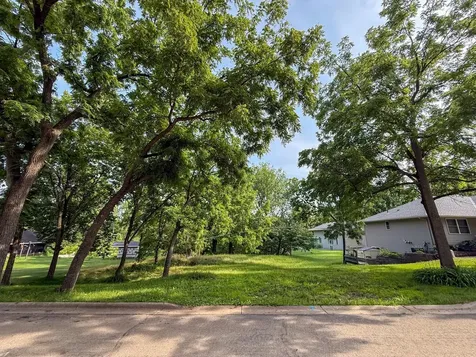 2213 Hiersche Road Faribault MN 55021