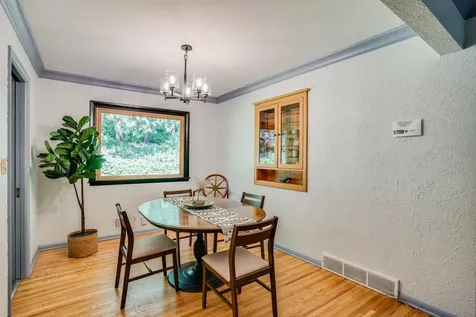 885 Old Lexington Avenue Saint Paul MN 55116