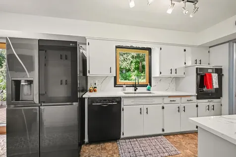 885 Old Lexington Avenue Saint Paul MN 55116