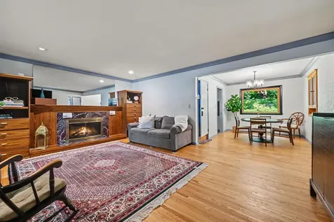 885 Old Lexington Avenue Saint Paul MN 55116