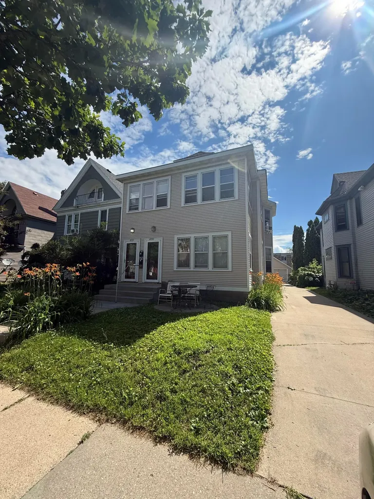 2731 Dupont Avenue S Minneapolis MN 55408