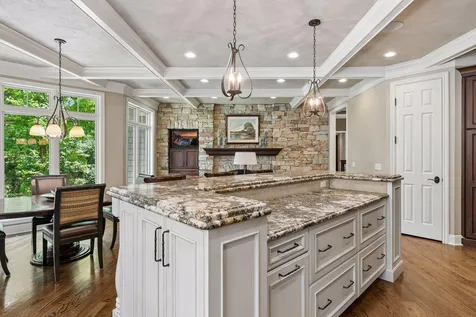 6 Bent Tree Lane North Oaks MN 55127
