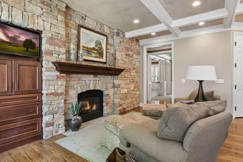 6 Bent Tree Lane North Oaks MN 55127