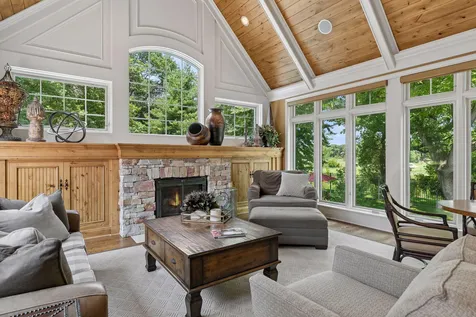 6 Bent Tree Lane North Oaks MN 55127