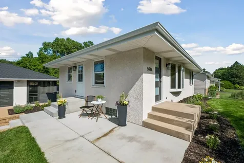 5919 Carlson Street Shoreview MN 55126
