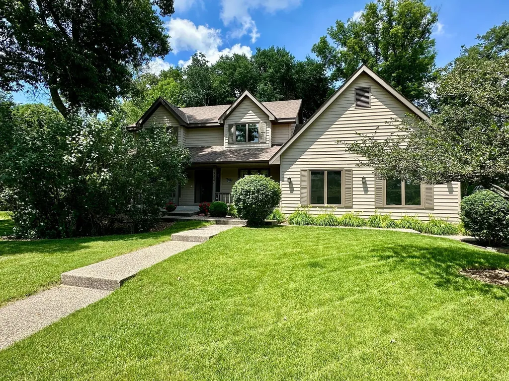 9881 170th Street W Lakeville MN 55044