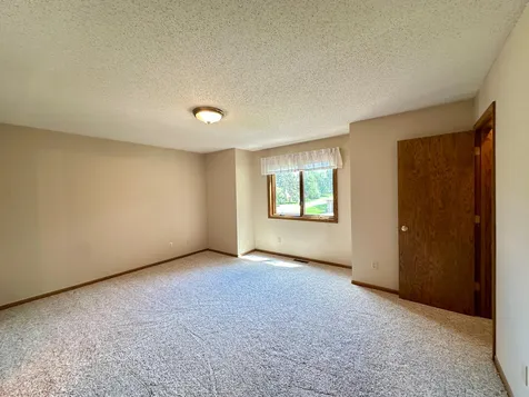 9881 170th Street W Lakeville MN 55044