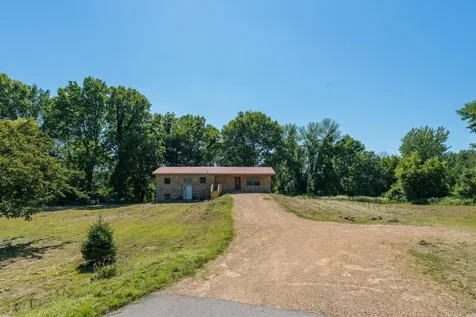 18648 568th Avenue Mankato MN 56001
