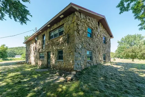 18648 568th Avenue Mankato MN 56001