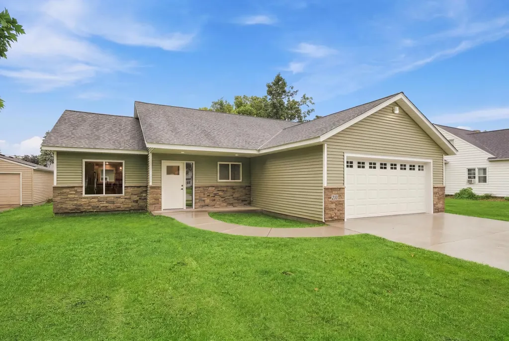 210 S Chestnut Street Belle Plaine MN 56011