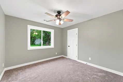 210 S Chestnut Street Belle Plaine MN 56011