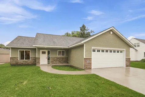 210 S Chestnut Street Belle Plaine MN 56011