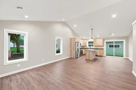 210 S Chestnut Street Belle Plaine MN 56011