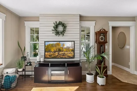 1165 Josephine Road Roseville MN 55113