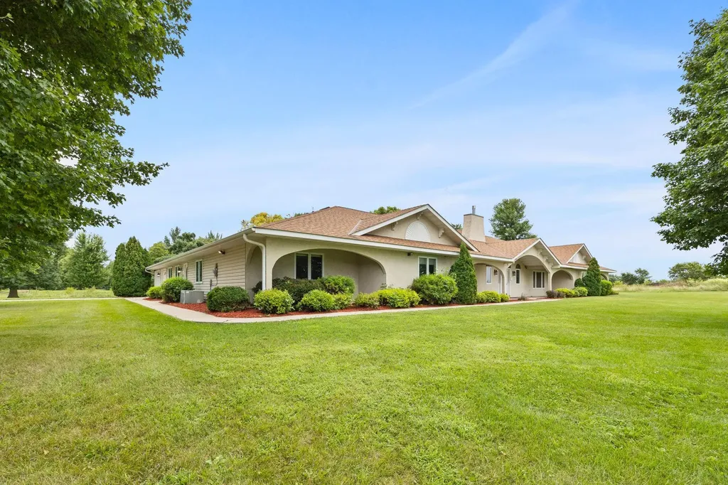 69531-1 213th Street Darwin MN 55324