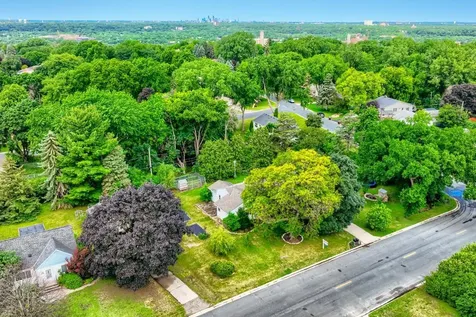 987 Chippewa Avenue Mendota Heights MN 55118
