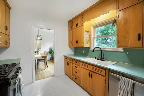 987 Chippewa Avenue Mendota Heights MN 55118