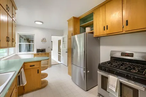 987 Chippewa Avenue Mendota Heights MN 55118