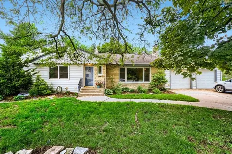 987 Chippewa Avenue Mendota Heights MN 55118