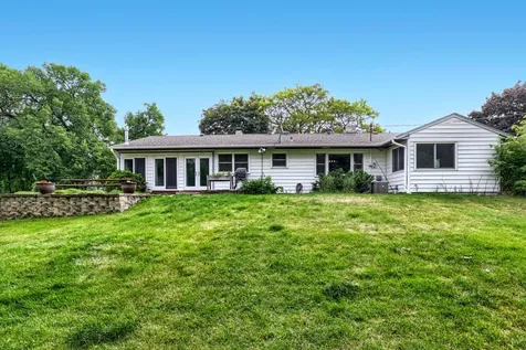 987 Chippewa Avenue Mendota Heights MN 55118
