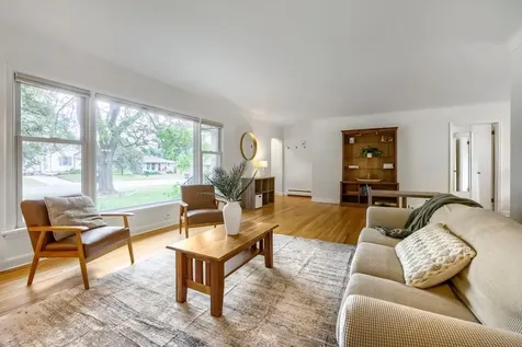 987 Chippewa Avenue Mendota Heights MN 55118