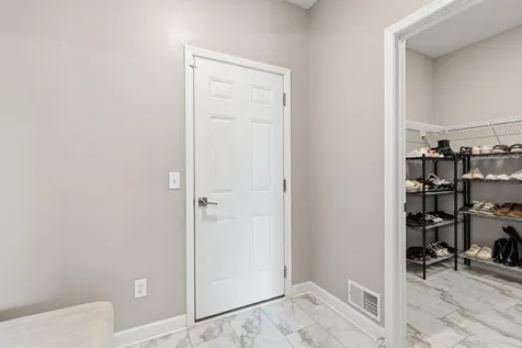 20481 Ginger Court Lakeville MN 55044
