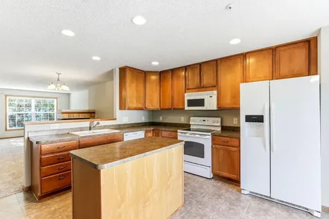 880 Ledgestone Drive Mahtomedi MN 55115