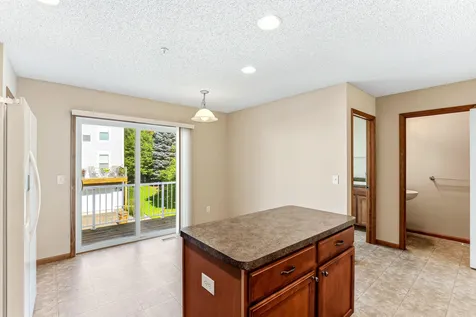 880 Ledgestone Drive Mahtomedi MN 55115