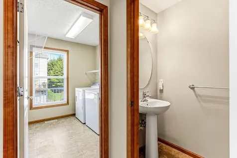 880 Ledgestone Drive Mahtomedi MN 55115
