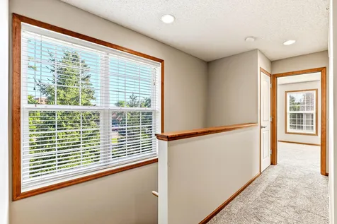 880 Ledgestone Drive Mahtomedi MN 55115