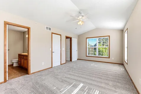 880 Ledgestone Drive Mahtomedi MN 55115