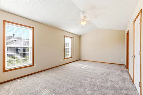 880 Ledgestone Drive Mahtomedi MN 55115