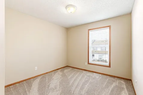 880 Ledgestone Drive Mahtomedi MN 55115