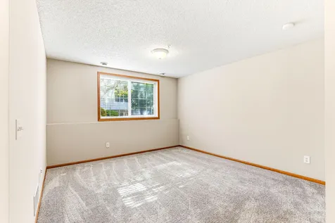 880 Ledgestone Drive Mahtomedi MN 55115