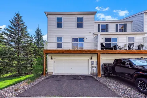 880 Ledgestone Drive Mahtomedi MN 55115