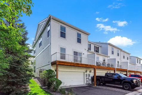 880 Ledgestone Drive Mahtomedi MN 55115
