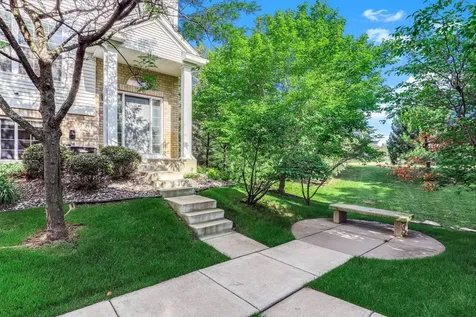 880 Ledgestone Drive Mahtomedi MN 55115