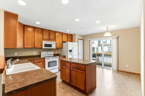 880 Ledgestone Drive Mahtomedi MN 55115